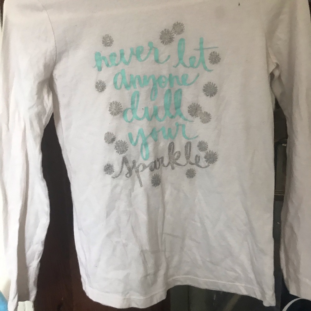 Whit long sleeve shirt